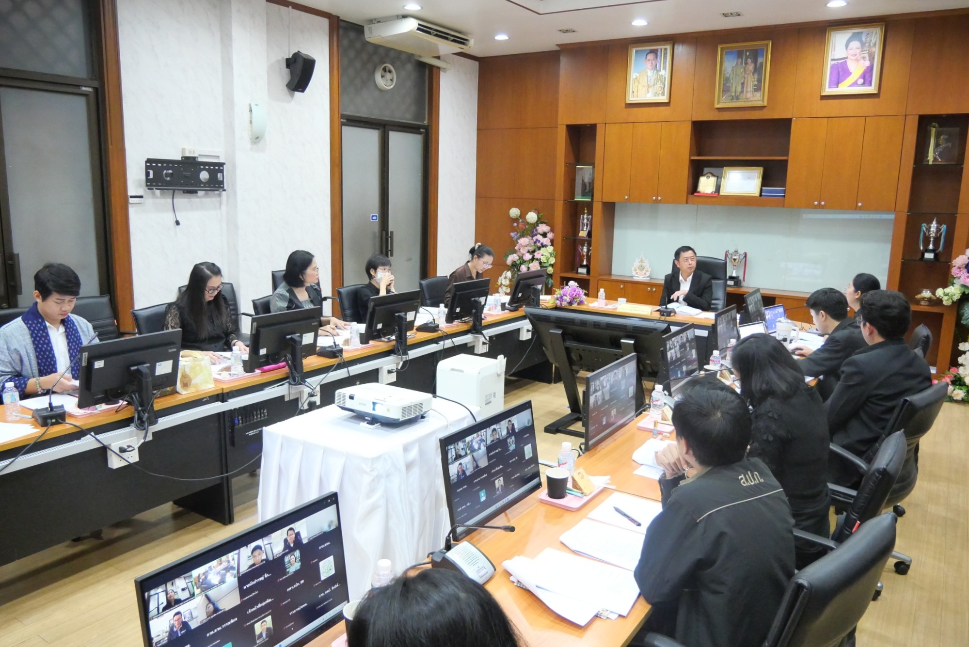 title - ประชุมคณะทำงานพิจารณาผลงานการปฏิรูปที่ดินเพื่อส่งเข้าประกวดการรับรางวัล ครั้งที่ 1/2569 (สมัครขอรับรางวัลเลิศรัฐ ประจำปี 2569) พร้อมประชุมผ่านระบบออนไลน์ ZOOM Meeting 